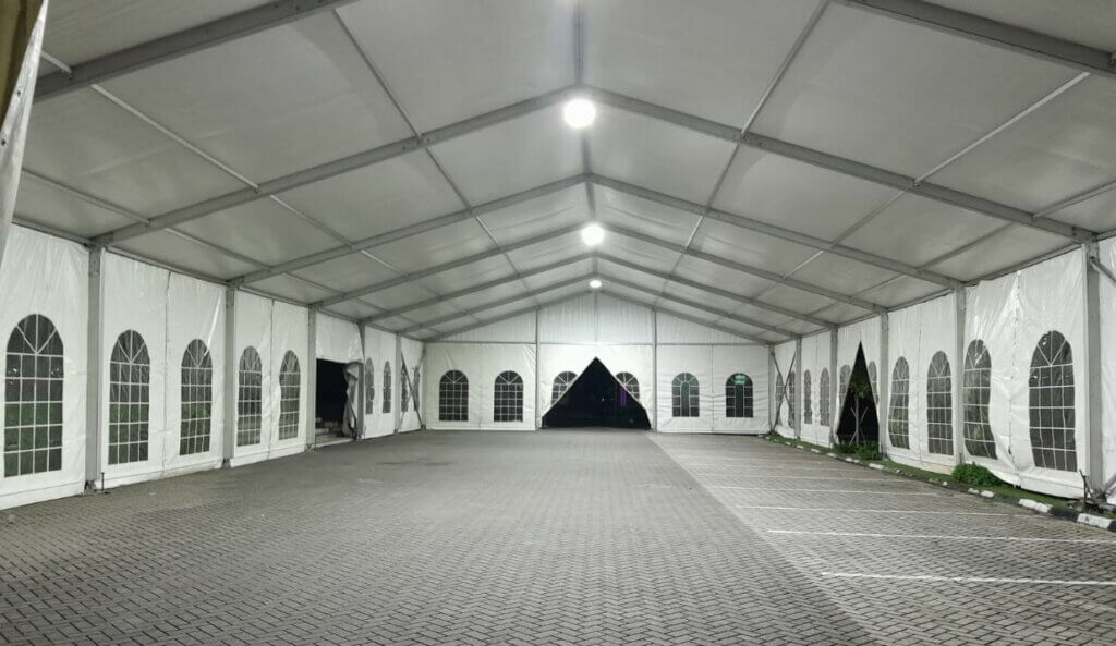 Interior Aula Tenda Roder Bentang 20m